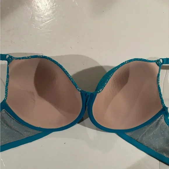 Victoria's Secret Teal Lace Push-Up Bra - Picture 10 of 10